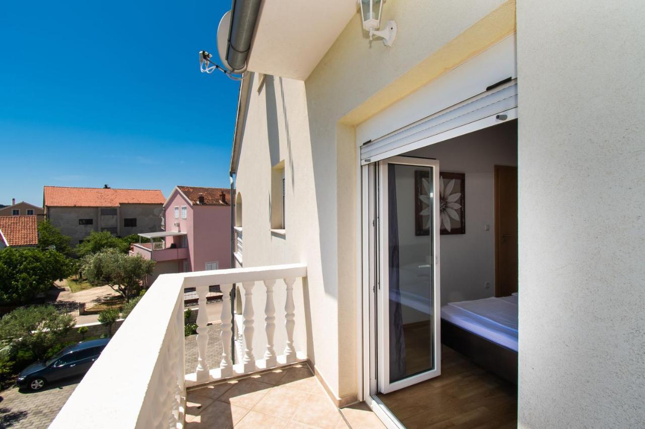 Apartments Kendes Vodice Ngoại thất bức ảnh