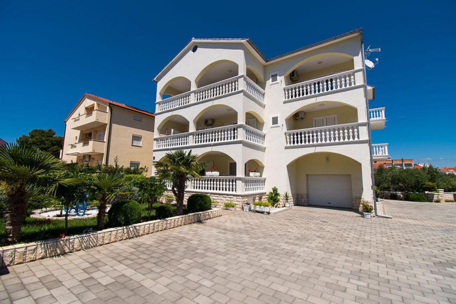 Apartments Kendes Vodice Ngoại thất bức ảnh
