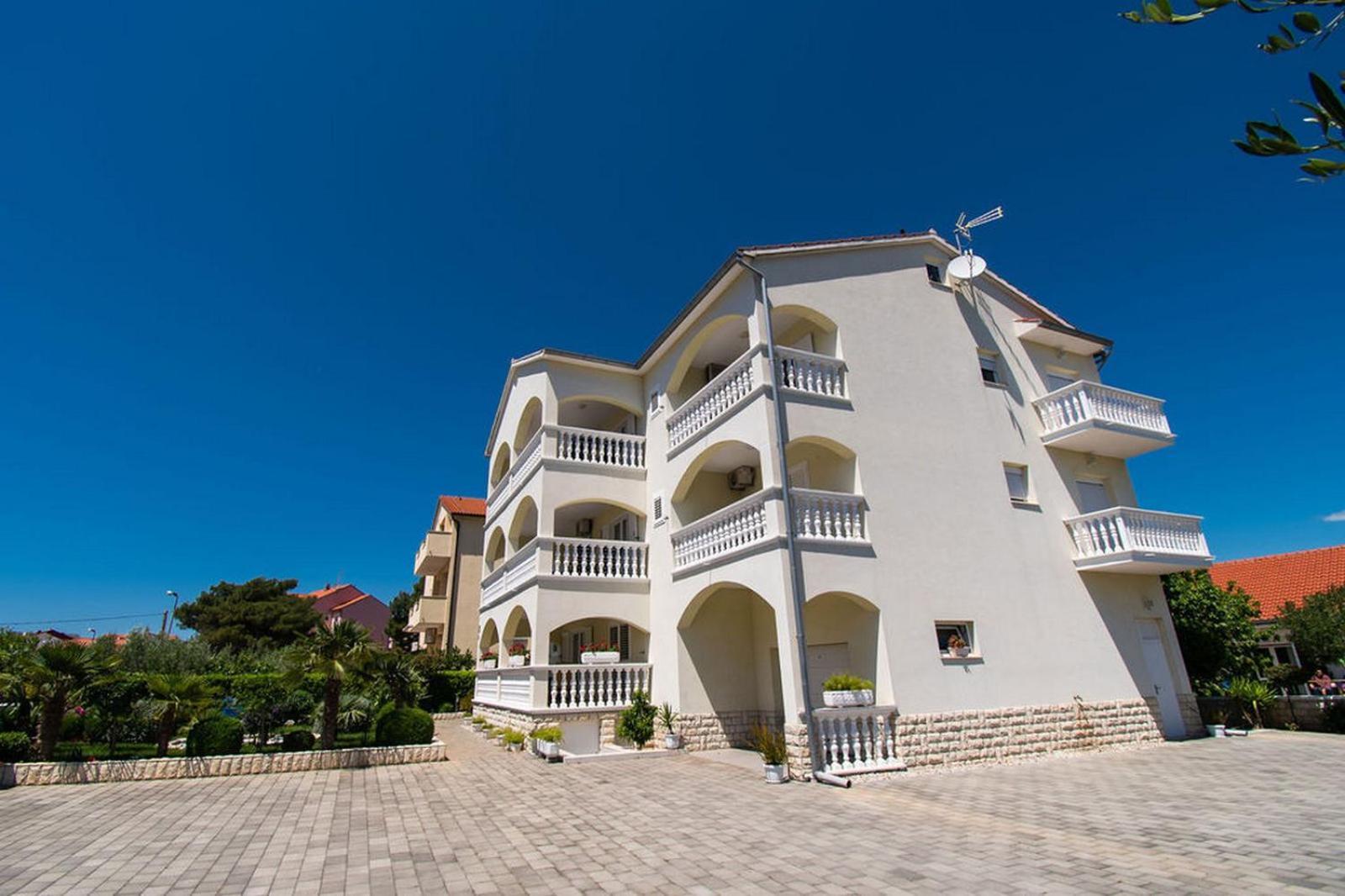 Apartments Kendes Vodice Ngoại thất bức ảnh